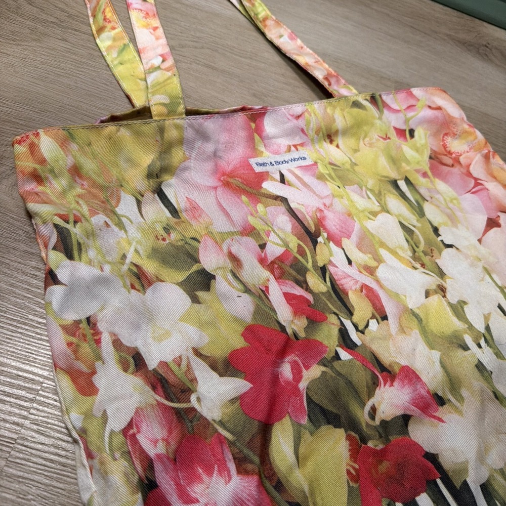 Bath & Body Works B&BW Floral Flower Spring Reusable Tote Cloth Shopping Bag - Picture 3 of 7
